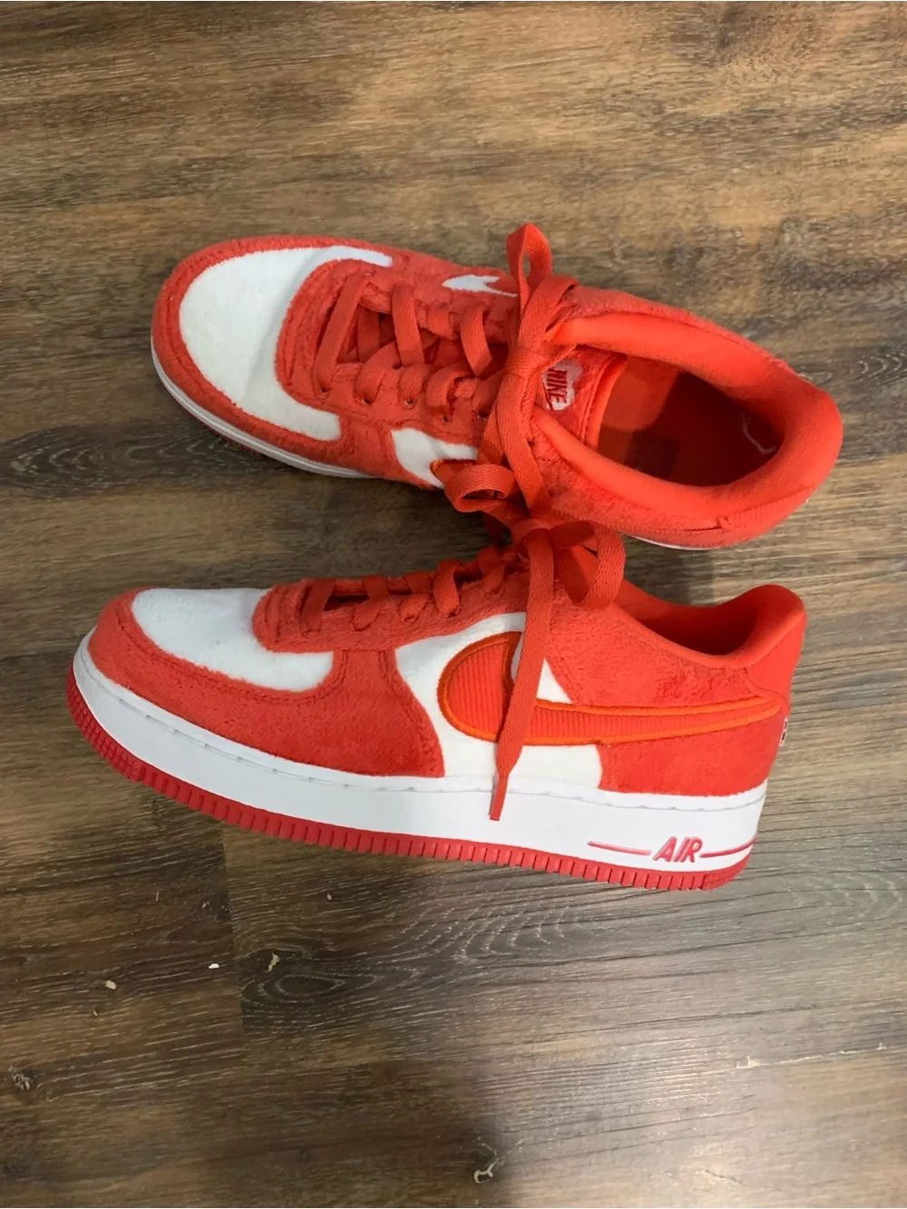 Nike Kids Red and White Low-Top Sneakers